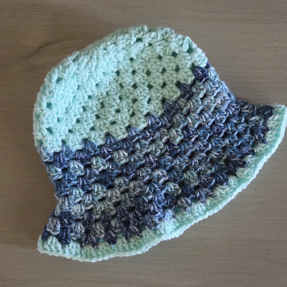 Crochet Womens Bucket Hat - Mint and Blue MultI NWOT